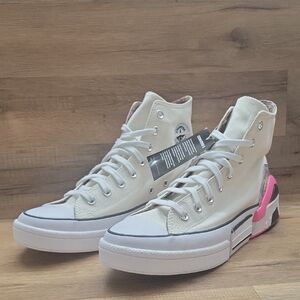 Converse Women's High-Top Sneakers - Cream and Pink